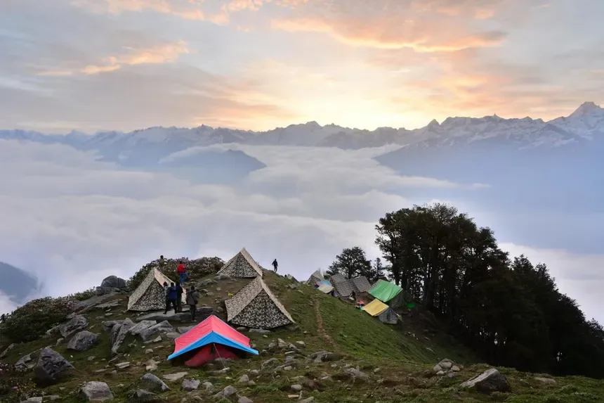 Golden sunrise over the mountains around Manali