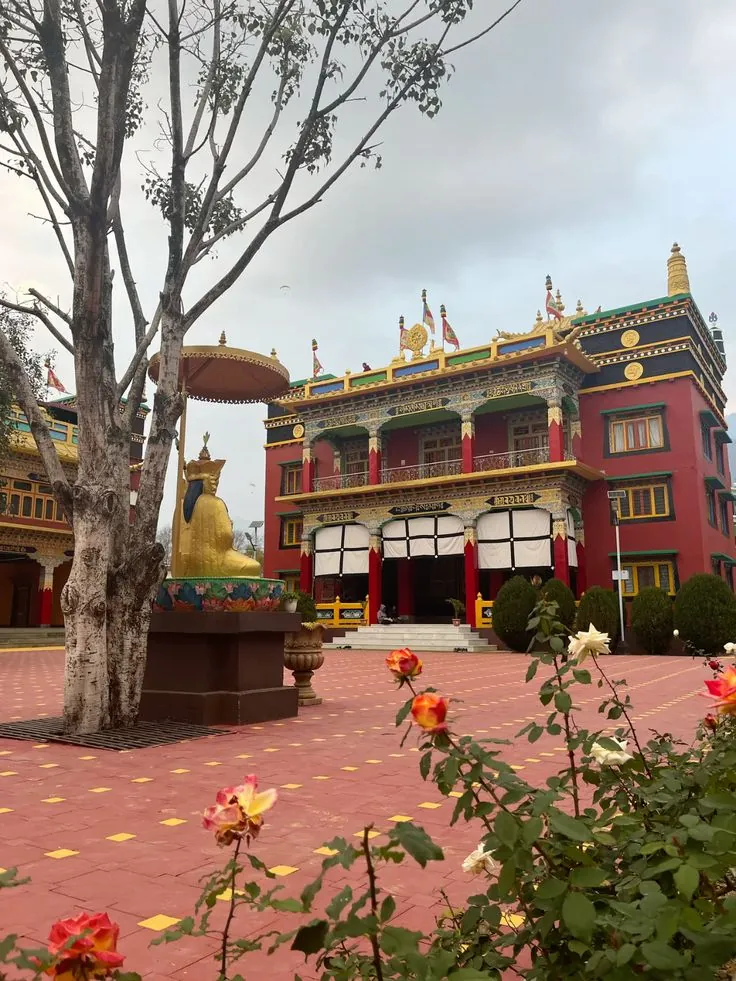 Monastery under a winter sky, Bir